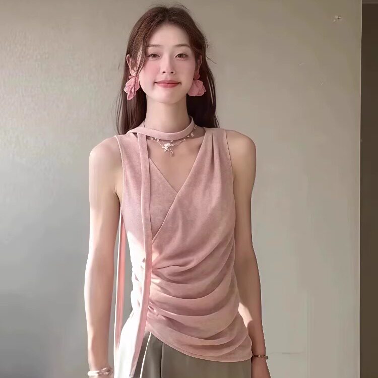 不对称下摆设计侧腰收褶