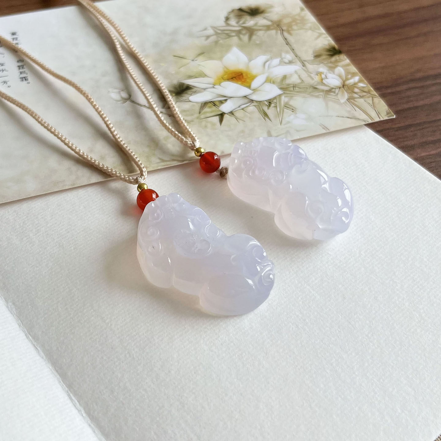 冰种淡紫玉髓貔貅挂坠