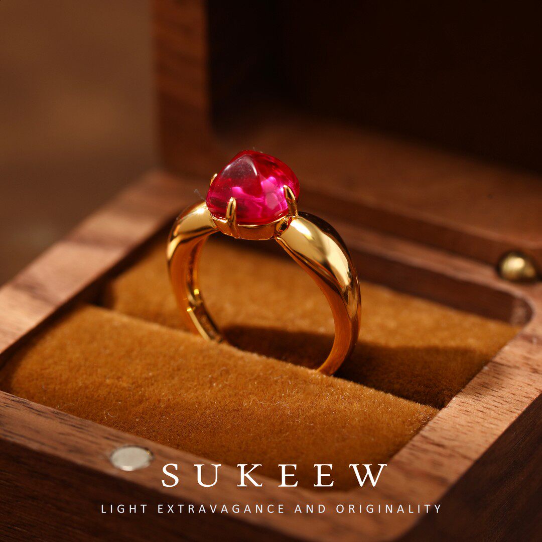 SUKEEW红韵宫廷轻奢沙金红戒指女