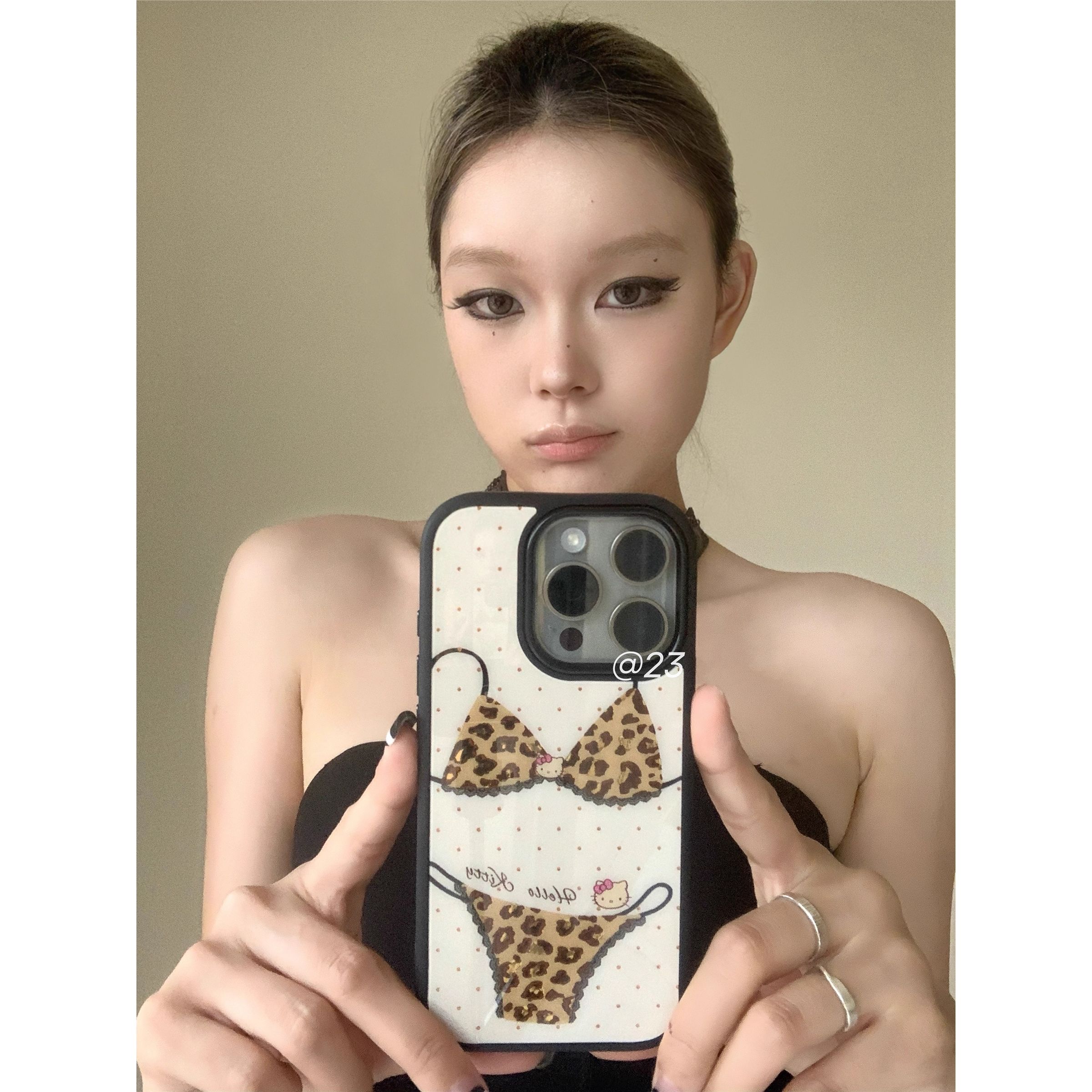 性感豹纹比基尼猫咪黑边适用于iPhone17promax手机壳苹果16pro波点15plus个性辣妹14/13防摔创意保护套12女款
