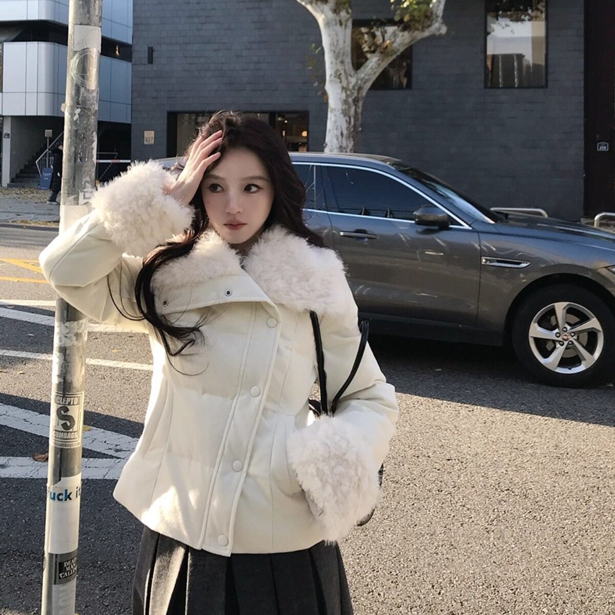 neurcz 初雪刊本 韩版显瘦羽绒服女冬季短款修身保暖白色外套