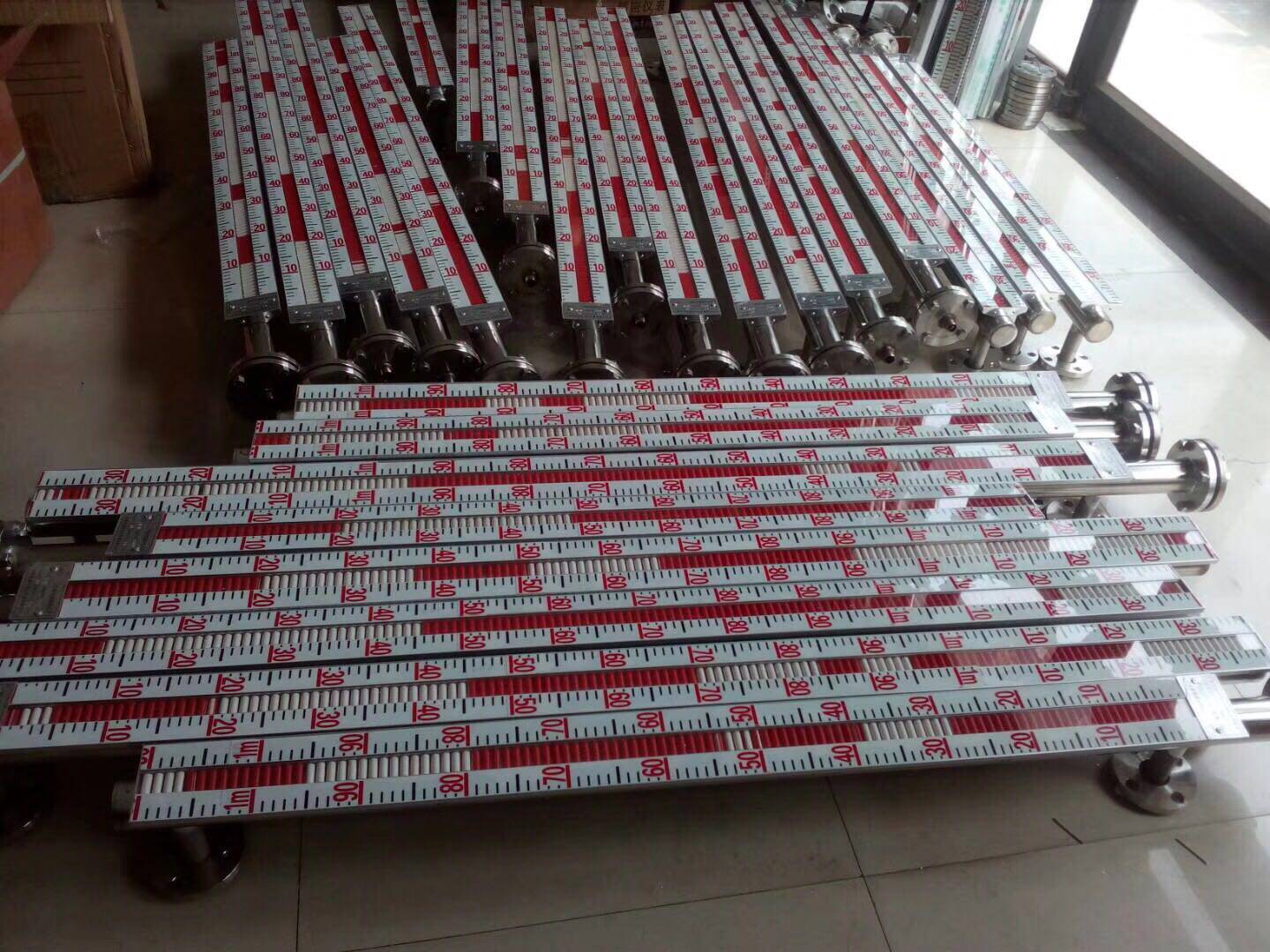 uhz磁翻板液位计带远传4-20ma磁性开关浮球不锈钢pp侧装顶装