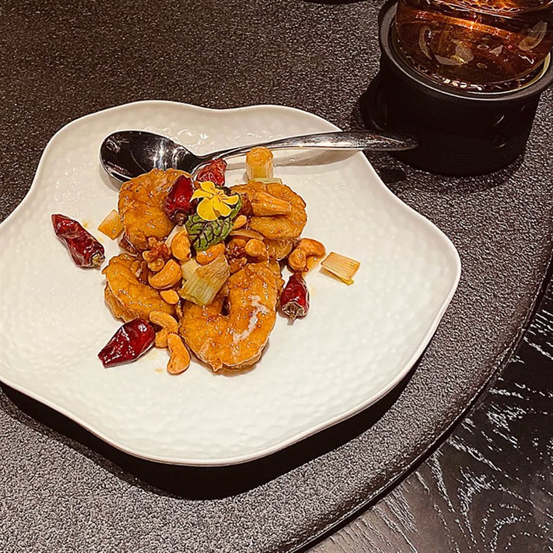 农家乐热菜小炒异形白瓷中式餐厅炒菜浅盘特色不规则后厨餐具盘子