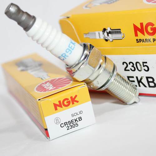 NGK双爪火花塞CR9EKB适用奥古斯塔阿普利亚RSV4 GPR150 250圣甲虫