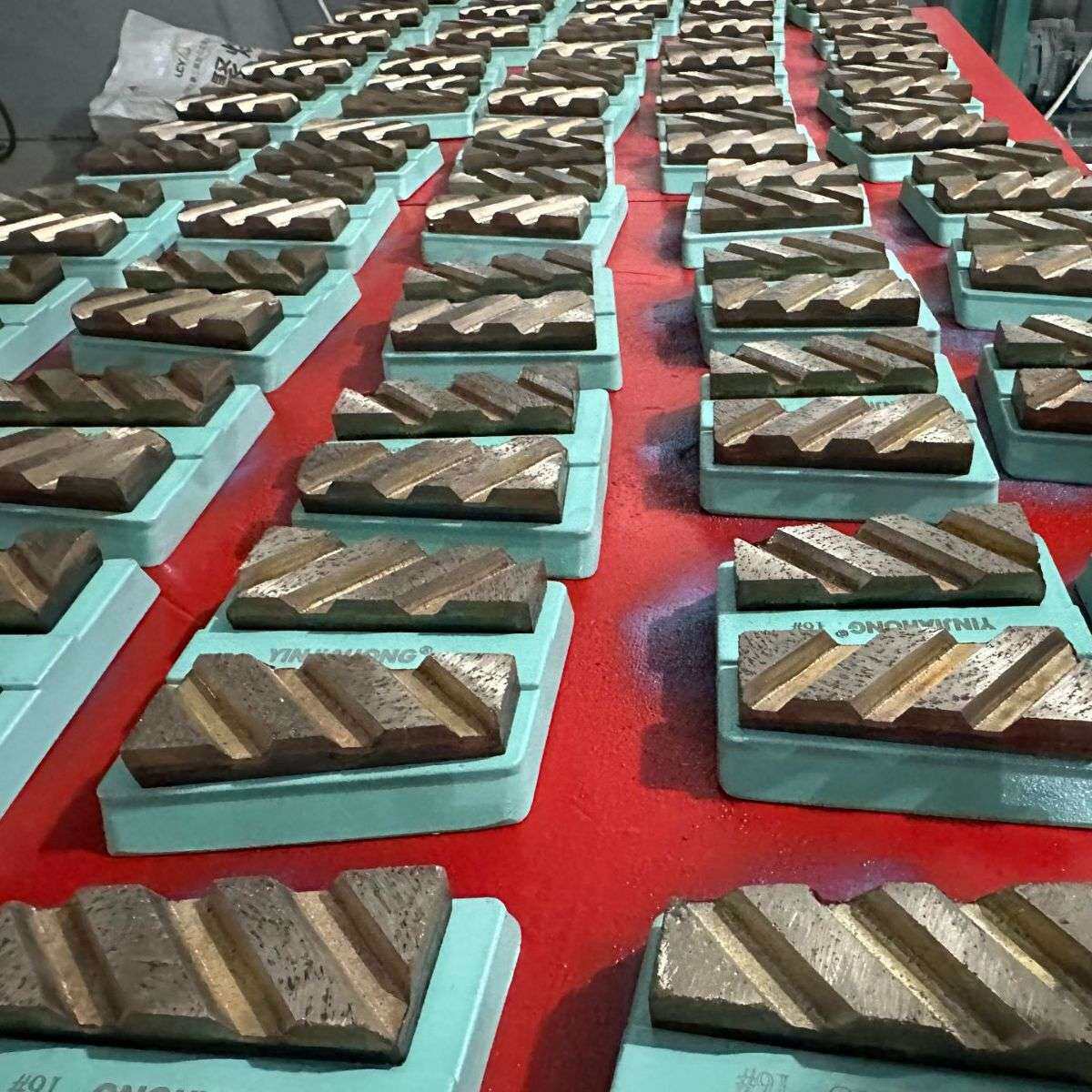 金刚石磨盘大理石人造石石材大板金刚砂石英石加工角磨机石材加工