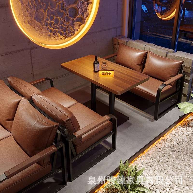 美式酒吧复古桌椅组合酒馆桌椅卡座音乐餐吧清吧餐桌餐椅实木桌椅