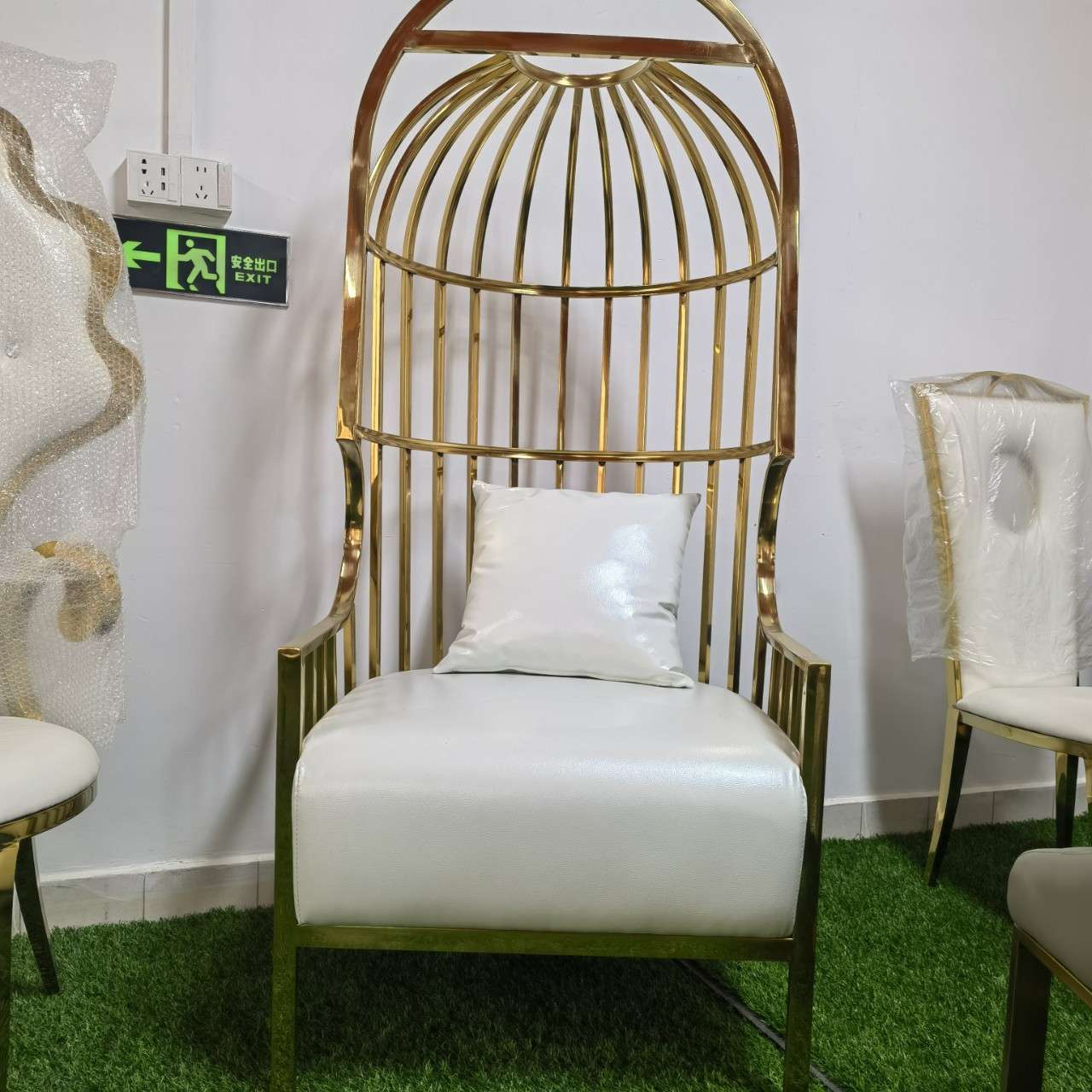 wedding chair 国外婚礼用新郎新娘主人椅婚庆宴会用带扶手大椅子