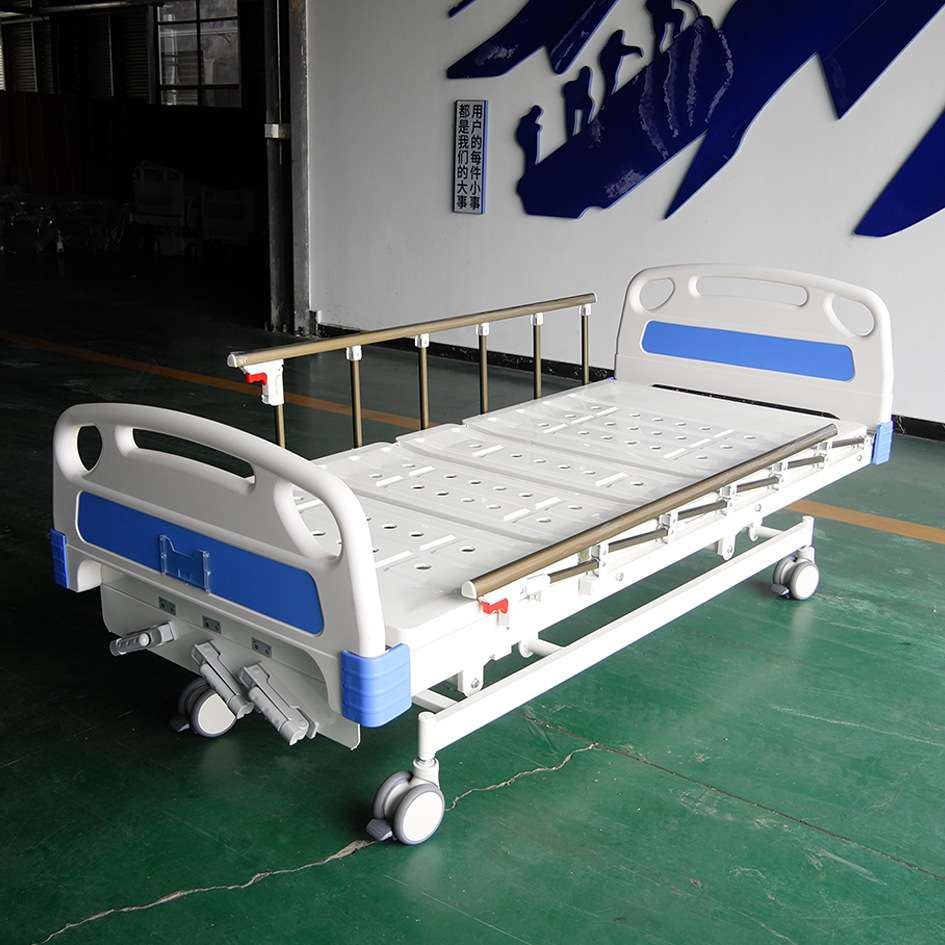 批量供应优质病床ABS双摇床乡镇卫生院手摇式病床冷轧钢床面板