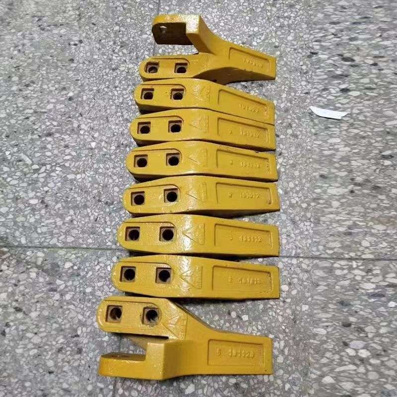 临工龙工厦工徐工30装载机加厚铲尖 高锰钢耐磨铲牙 50铲车斗齿