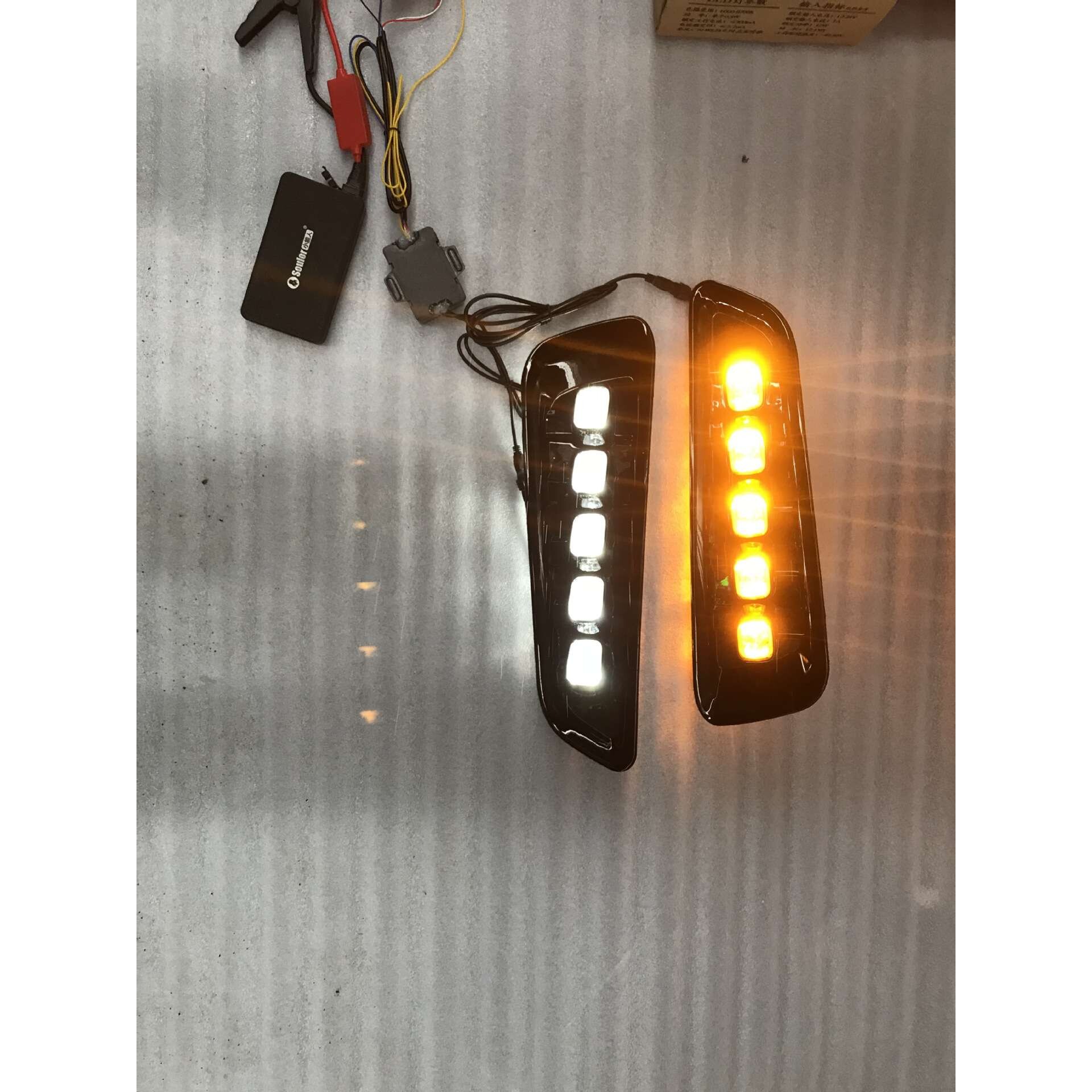 适用17-20年福特猛禽F150雾灯日行灯专用双色转向灯前杠角灯改装