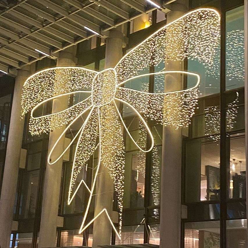 大型发光蝴蝶结新年商场陈列摆件网红打卡圣诞节日布置红色