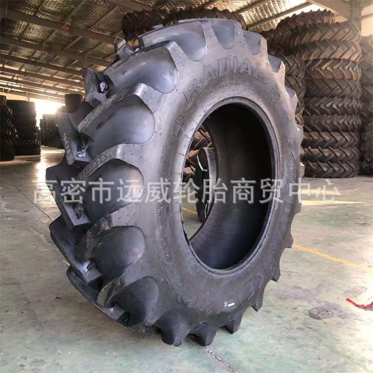 甲字前进拖拉机子午线轮胎240/70R16农业人字真空轮胎图片