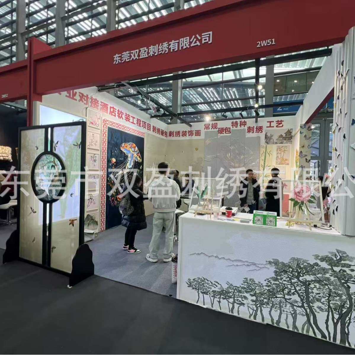 网红双面玫瑰刺绣深圳展会半透明纱布画屏风入户玄关展厅挂画道具