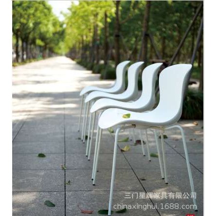 北欧餐椅丹麦现代简约个性时尚创意家用单人塑料靠背休闲椅