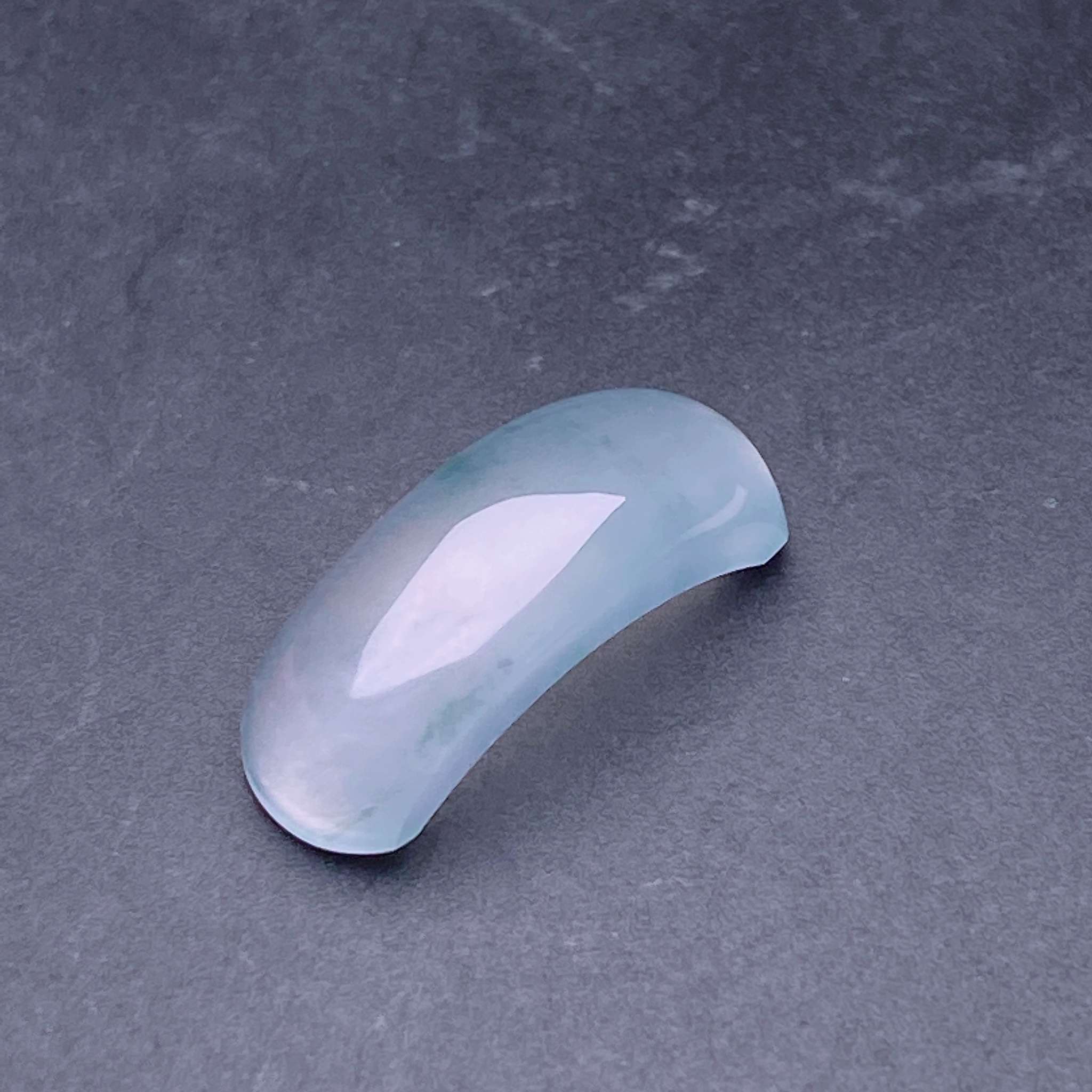 缅甸天然翡翠a货高冰飘花马鞍戒面裸石fxj，尺寸：19.7-7.7-4mm