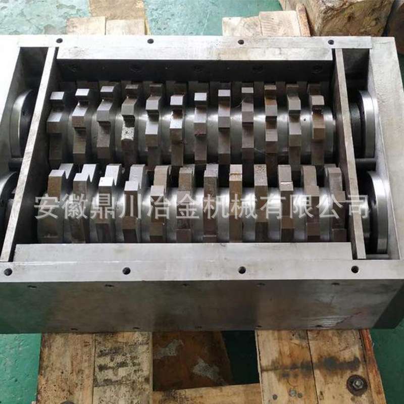 撕碎机机箱单双轴金属垃圾粉碎机木材轮胎破碎机大小型家用碎料机