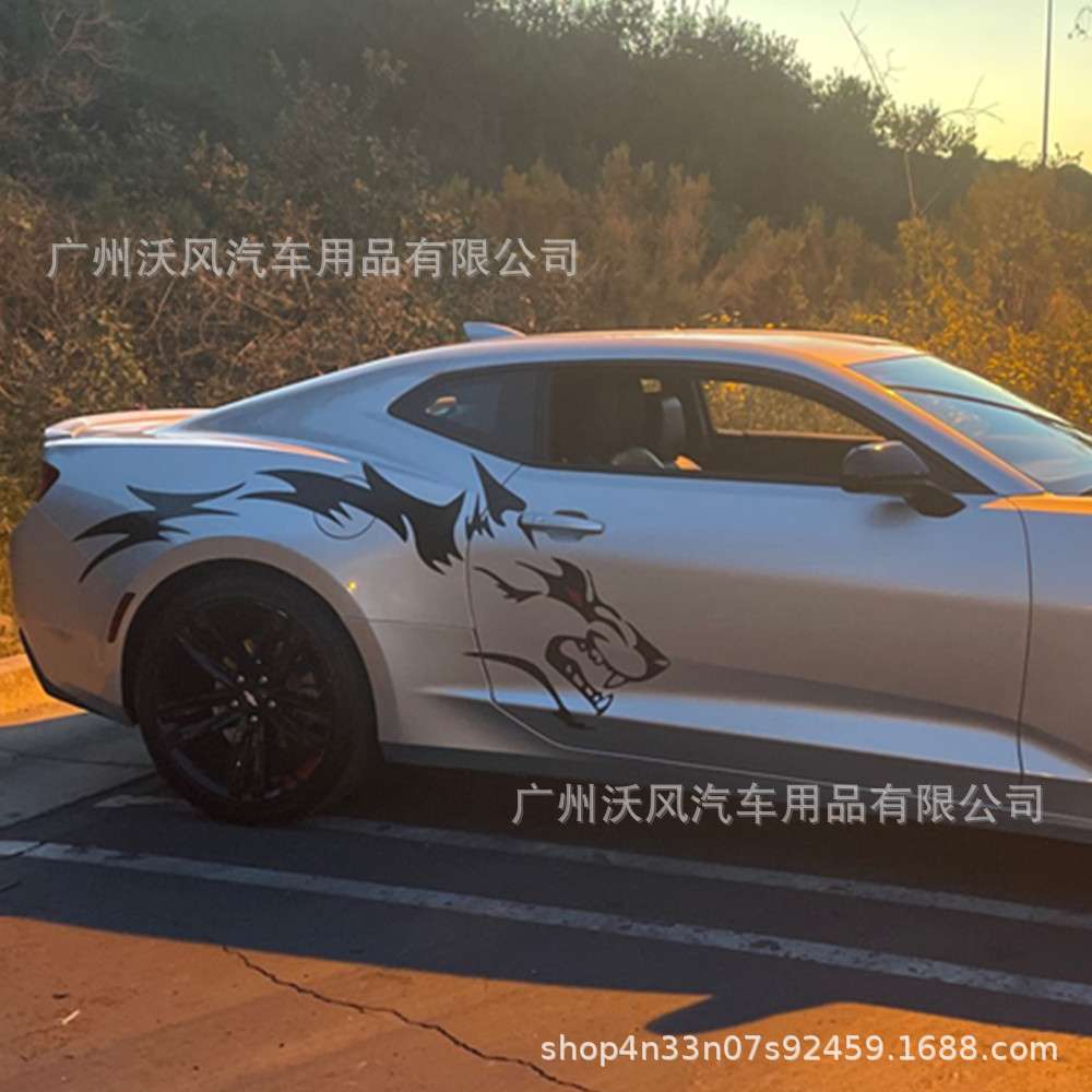 外贸狼图腾汽车车身贴纸红眼睛狼装饰赛车跑车卡车后车轮贴花D470