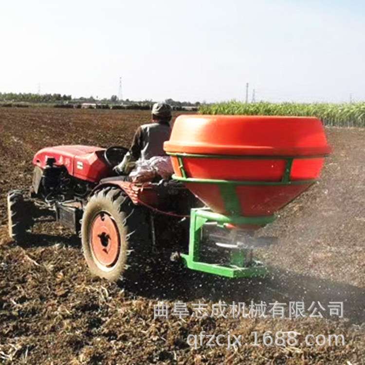 三点悬挂式车载撒肥机 农作物喷洒施肥器 加厚塑料桶农用撒肥机
