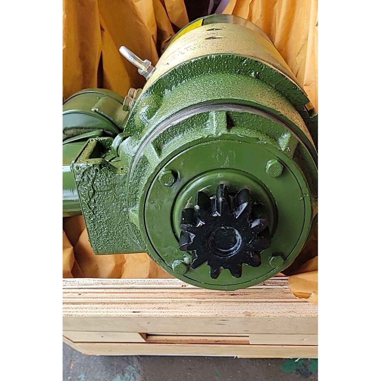 ST710Y起动机马达开关吸铁开关济柴12V190起动机马达开关