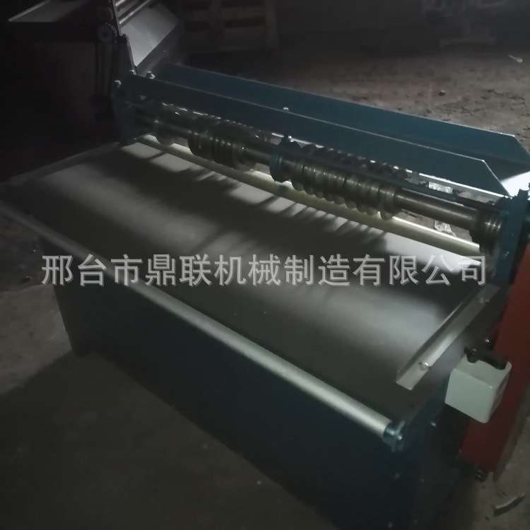 仿麂皮南韩布剪切机 南韩巾擦车巾裁剪机 人造麂皮巾分条机