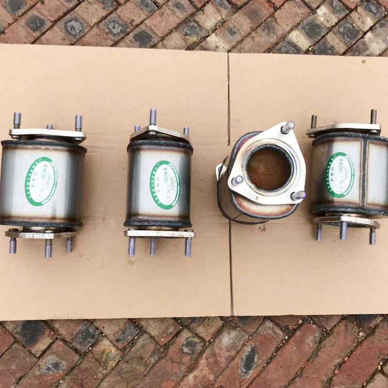 厂家供应三元催化器 适用凯越1.6 1.8高标准汽车排气管三元催化器