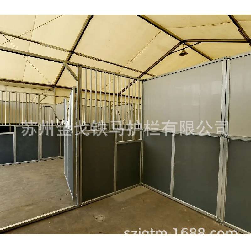 马厩马房马圈马术用品马场护栏萌宠乐园围栏牛羊养殖栅栏厂家直销