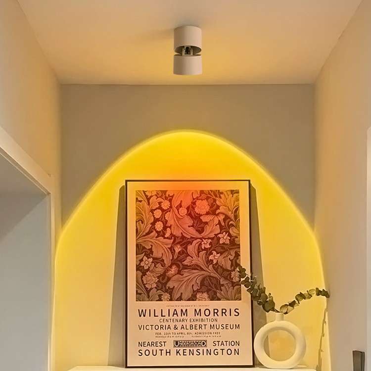 全光谱日落射灯明装筒灯客厅过道玄关装饰画网红氛围小山丘夕阳灯