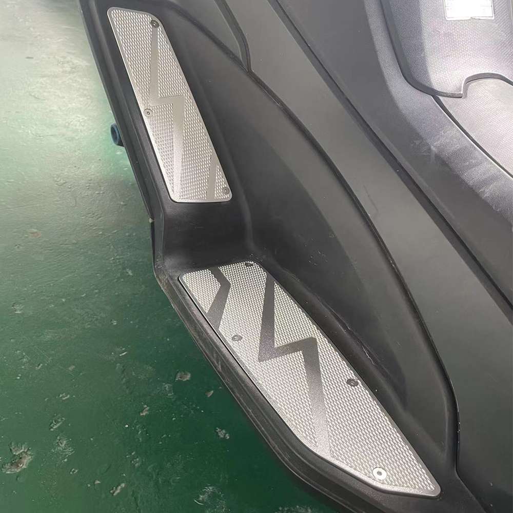 适用光阳赛艇250/300/400改装XCITING铝合金脚踏板防滑脚踩垫脚垫