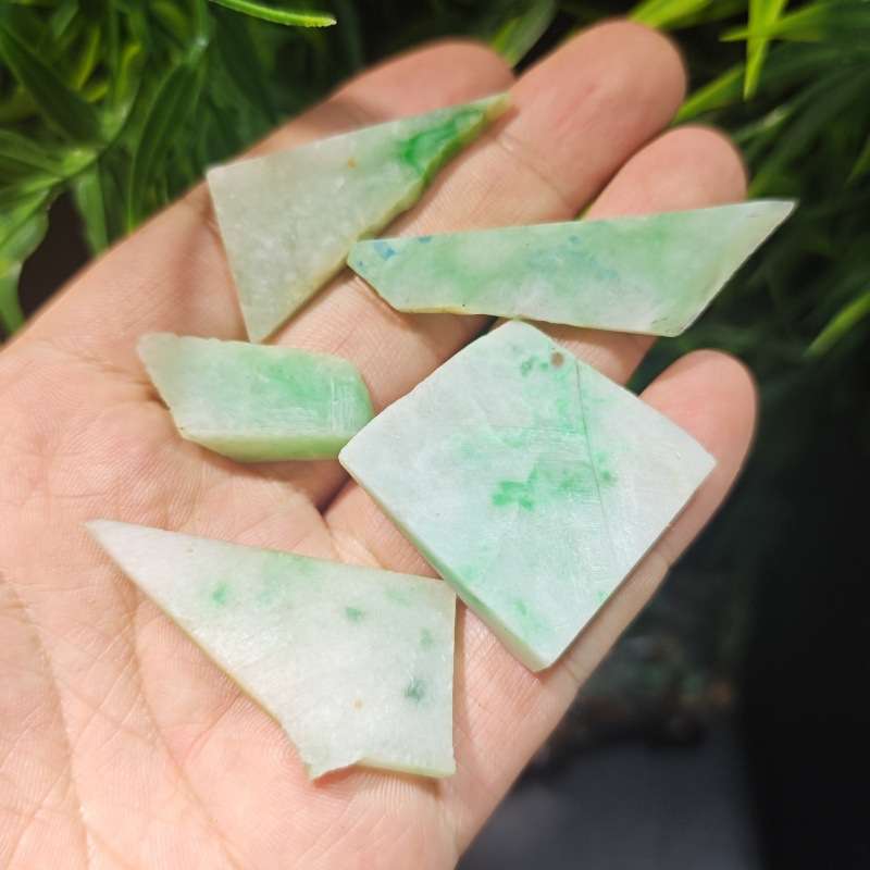 悦缅缘翡翠四会天光墟天然缅甸A货翡翠原料开口原石片料