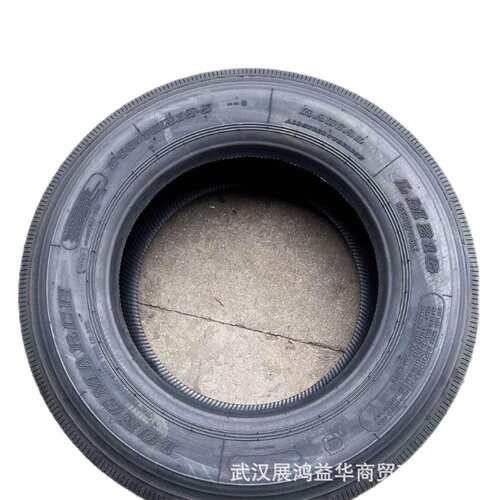 浪马（Roadlux）牌全钢轮胎255/70R22.5 216四线花纹现货供应
