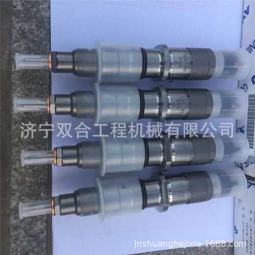 PC130-7喷油器 6208-11-3100 4D95LE-3发动机喷油器