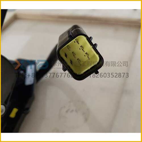 徐工平地机GR2153  406787 电子油门脚踏板 原厂 配件 803687494