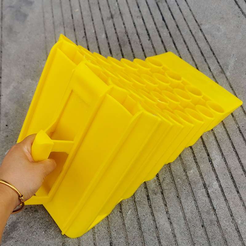 源头厂货大货车PVC塑料轮胎止滑器止退器车轮防滑斜坡垫车载