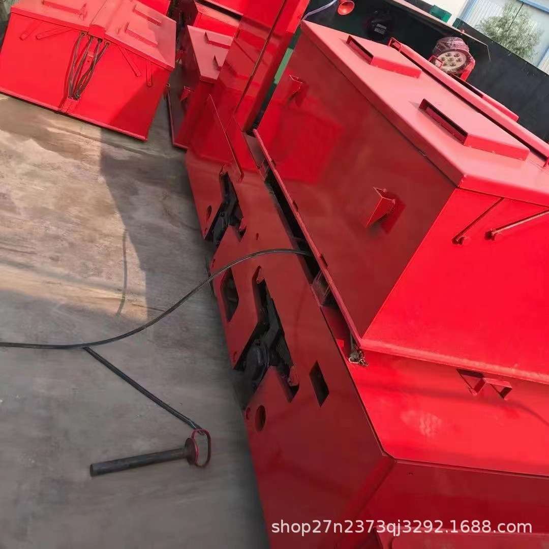 厂家实力产品架线式电机车矿用2.5T蓄电池窄轨工电动防爆牵引车