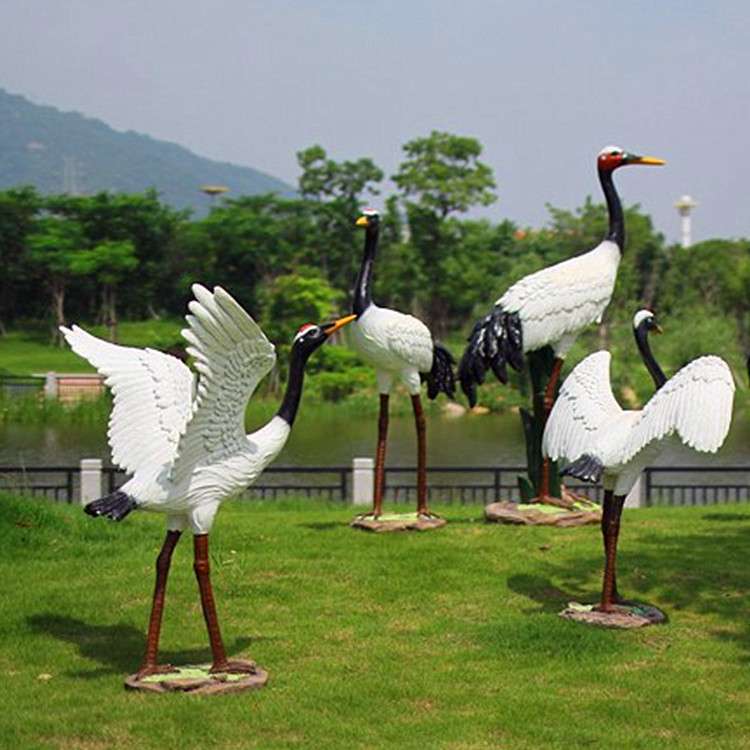 仿真大仙鹤丹顶鹤摆件房地产景区公园假山喷泉场景小品雕塑工艺品