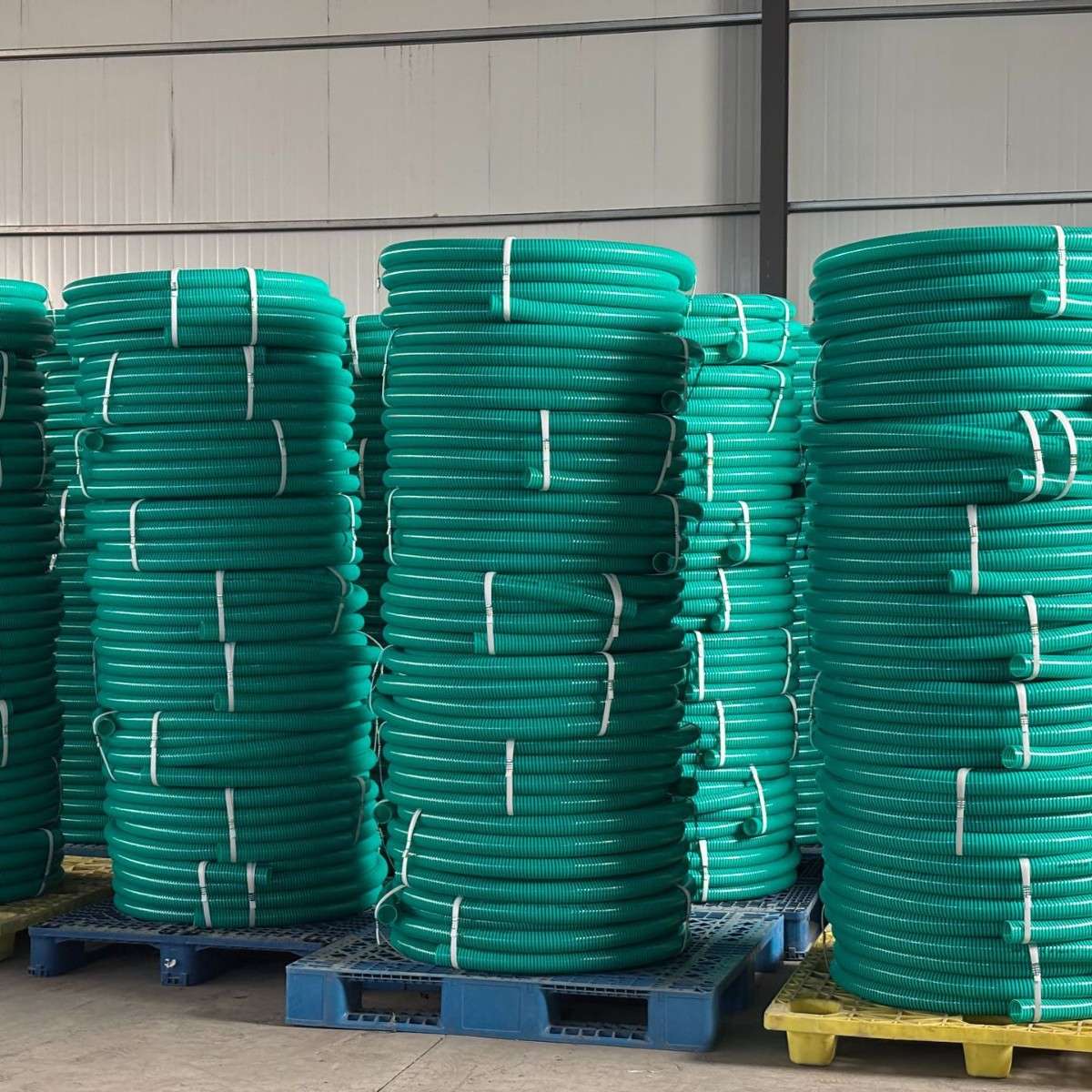 PVC螺旋牛筋塑料管泳池排水管 下水道污水管尺寸齐全1寸 2寸 3寸