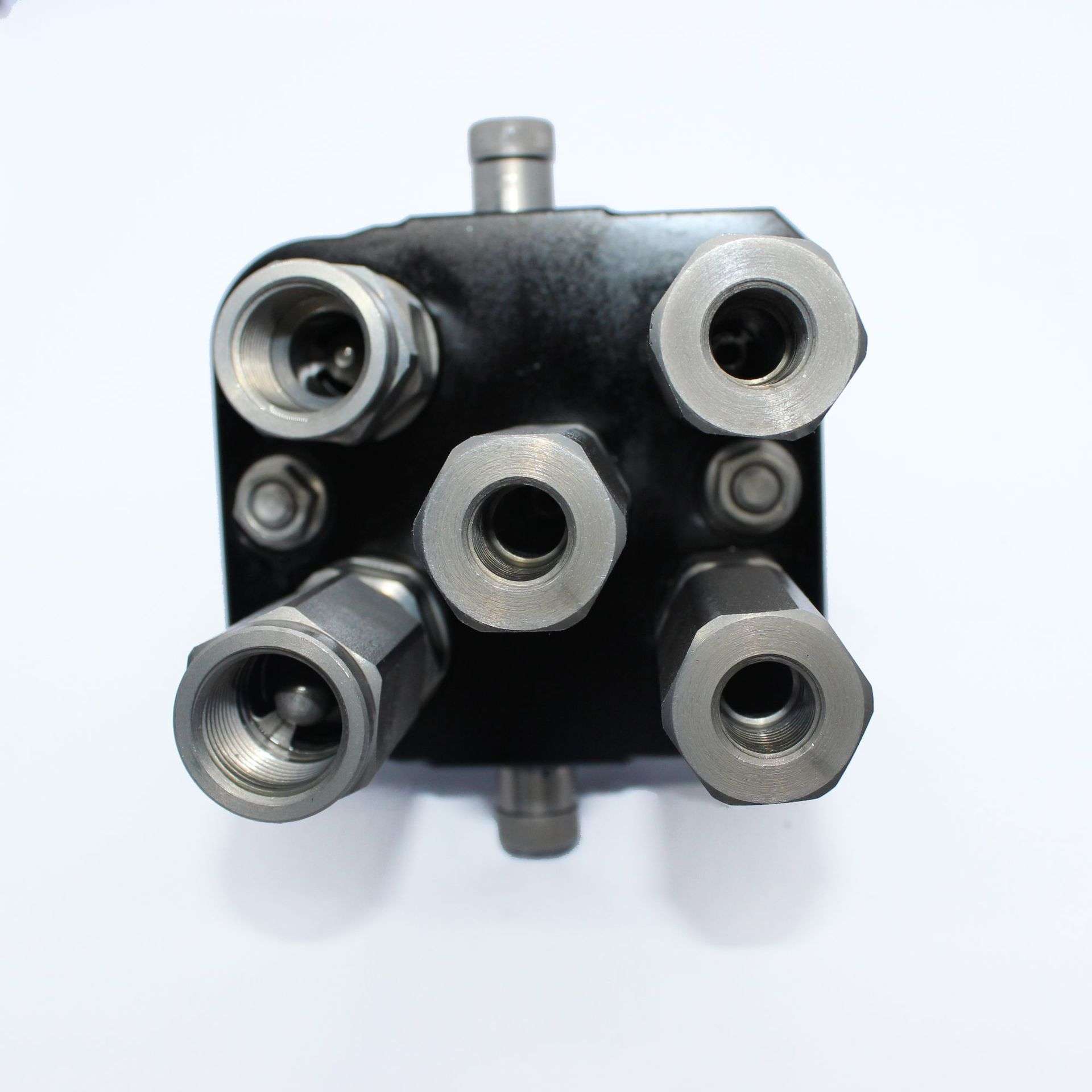 P5068 P5065多路液压快速接头84435010 84580530 87721868