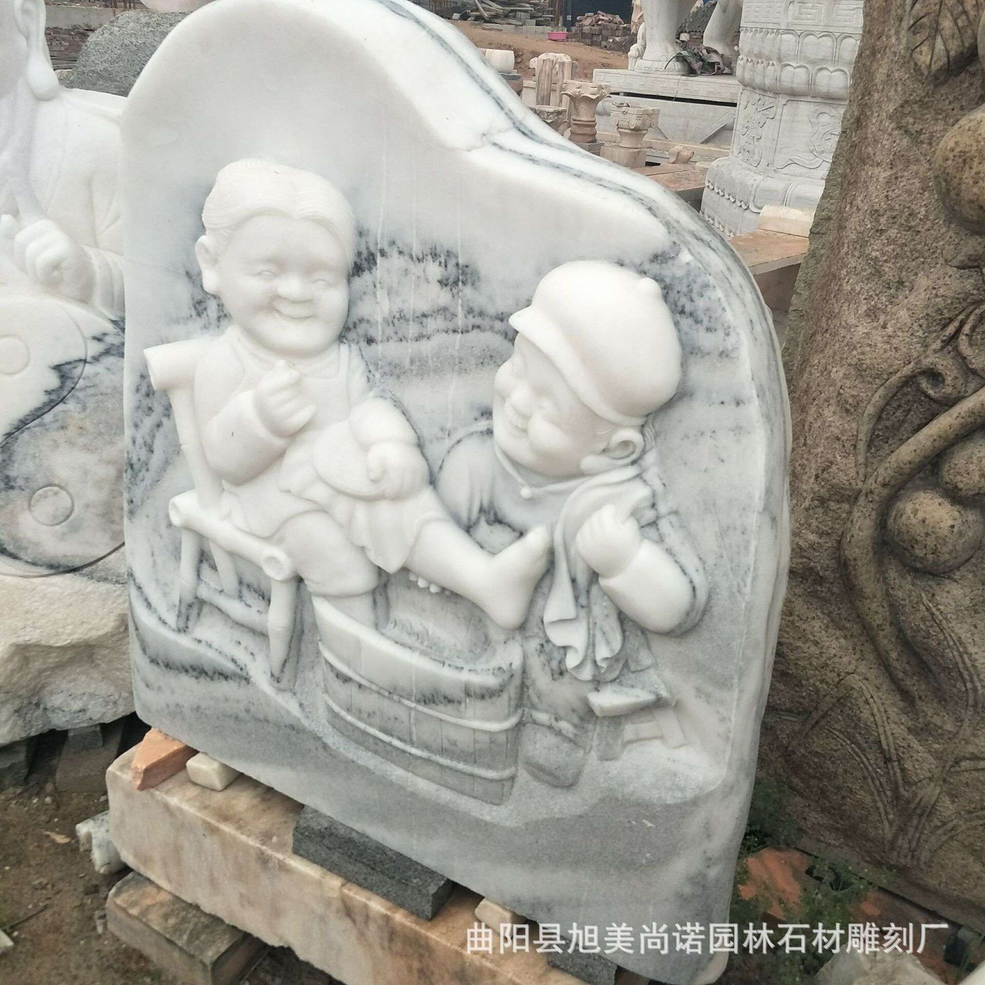 景观石石雕人物浮雕 汉白玉浮雕影壁墙 人物尊老爱幼雕塑摆件
