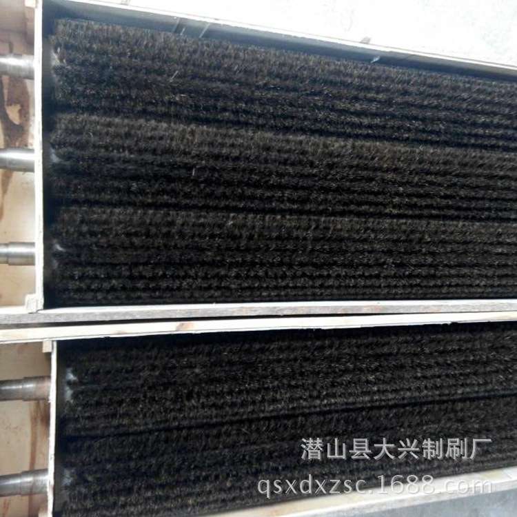 厂家生产不锈钢丝辊刷 抛光去毛刺除锈毛刷辊 各种毛刷辊加工