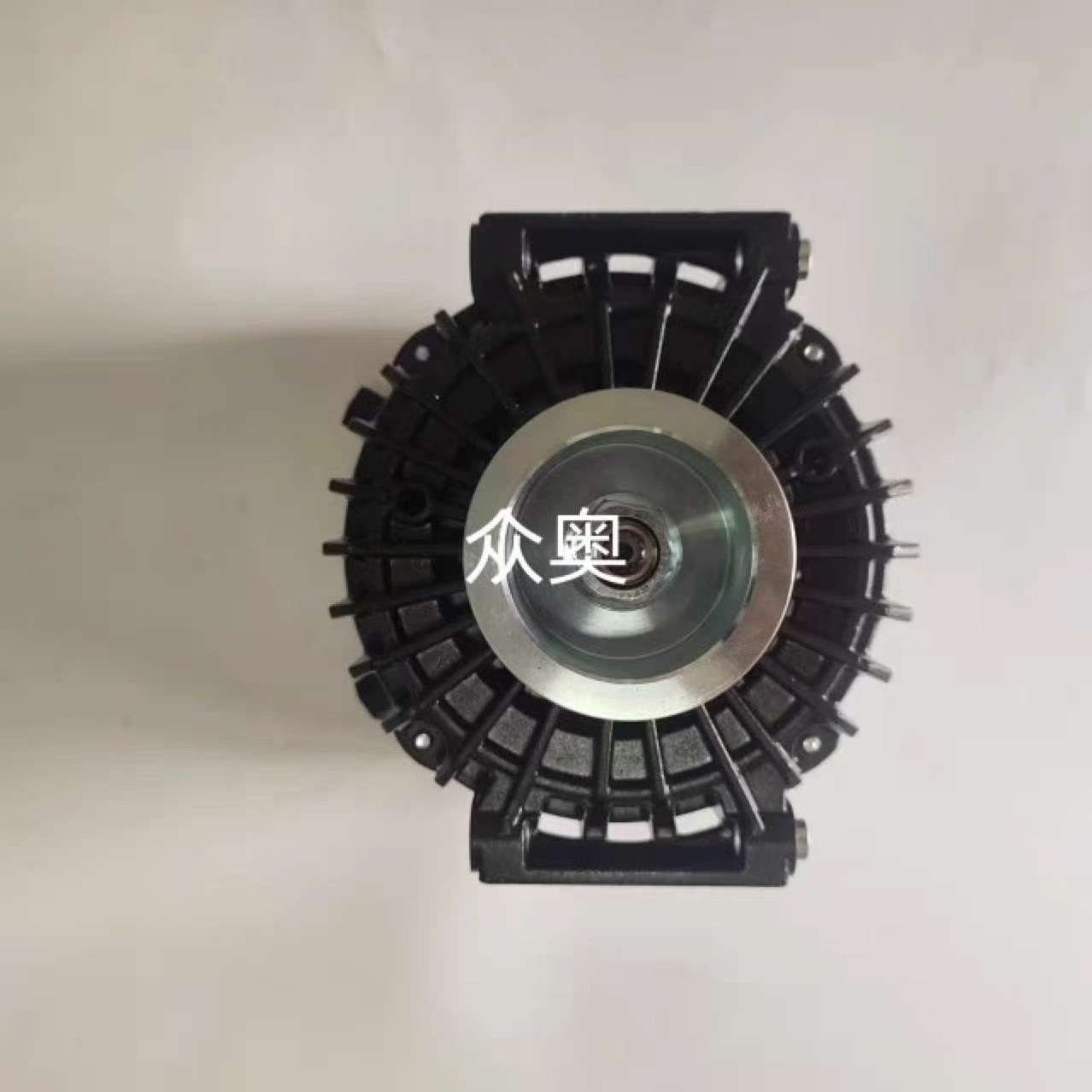 柳工挖机斯堪尼亚发电机2905972发电机0551501发电机24V150A