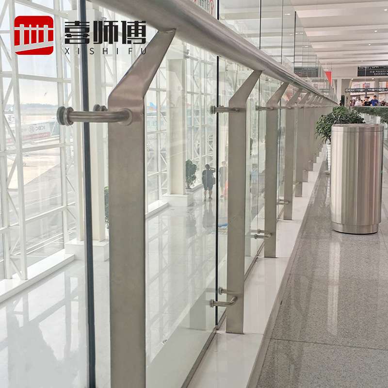 304不锈钢焊接拼板烤漆工程立柱栏杆别墅室内楼梯扶手玻璃木楼梯