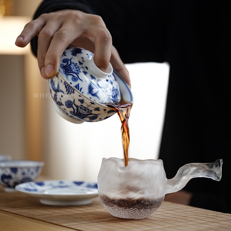 闻说景德镇市鱼荷吉祥青花瓷功夫茶具套装 纯手绘陶瓷三才盖碗