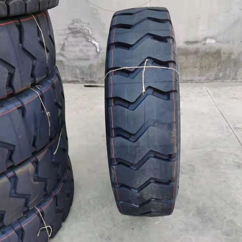 双钱轮胎 14.00R24轮胎 REM21花纹 矿用自卸卡车轮胎
