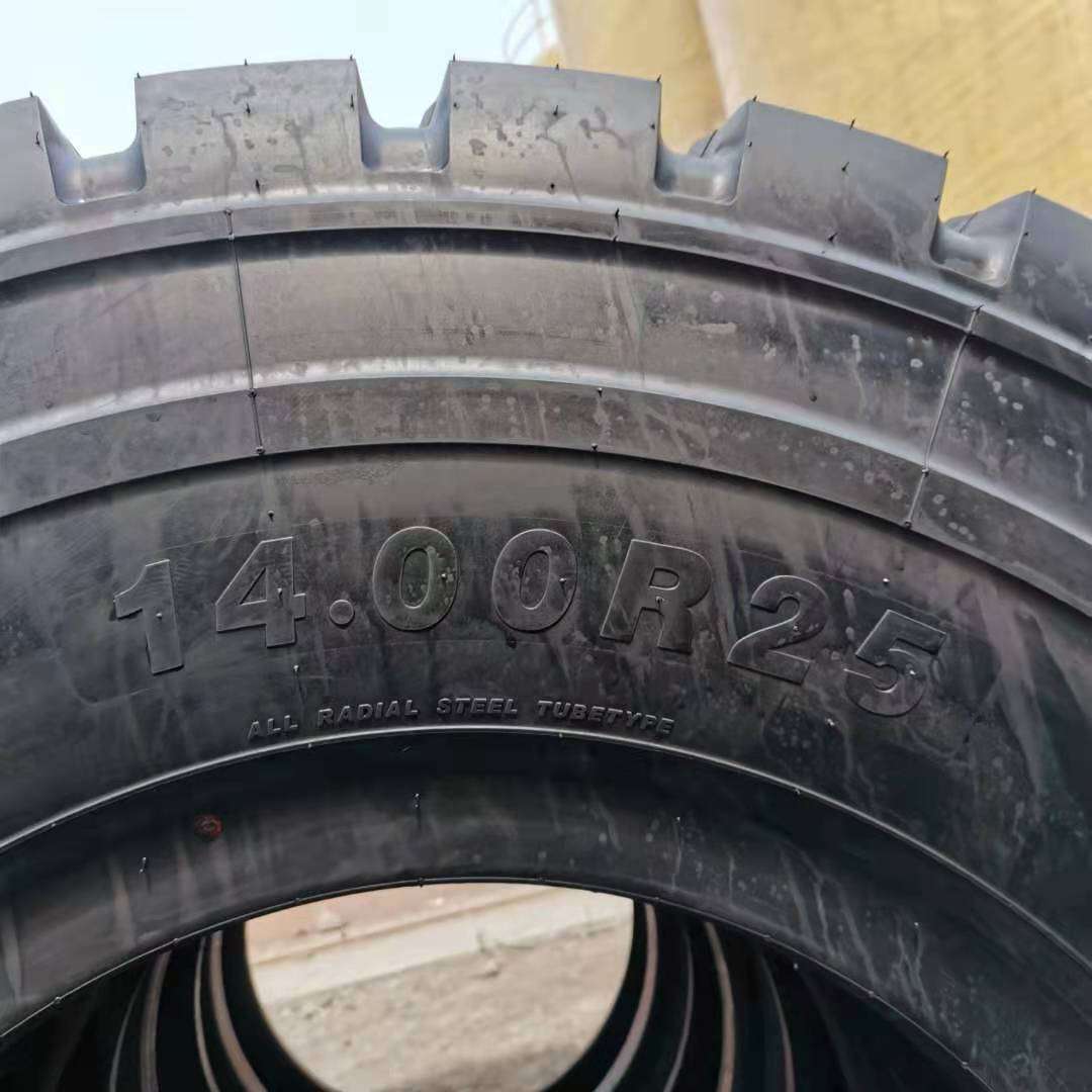 银宝 泰凯英13.00R25钢丝轮胎14.00R25 矿山花纹矿用工程机械轮胎