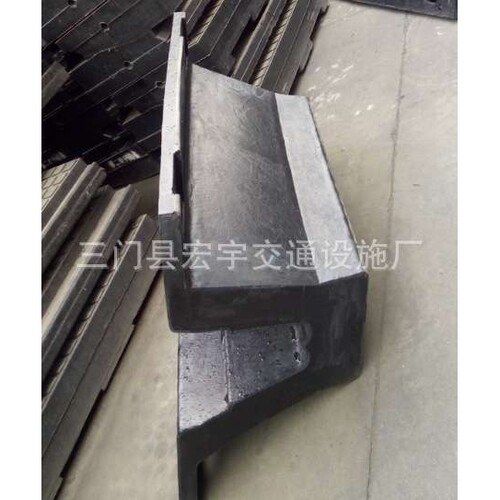 供应 各种规格橡胶护舷DA250*3000L 防撞条