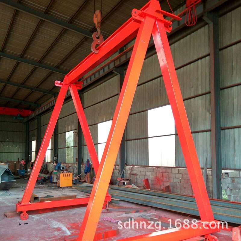 2吨移动龙门架山东加工小型电动龙门架 销售1吨5吨小型简易龙门架