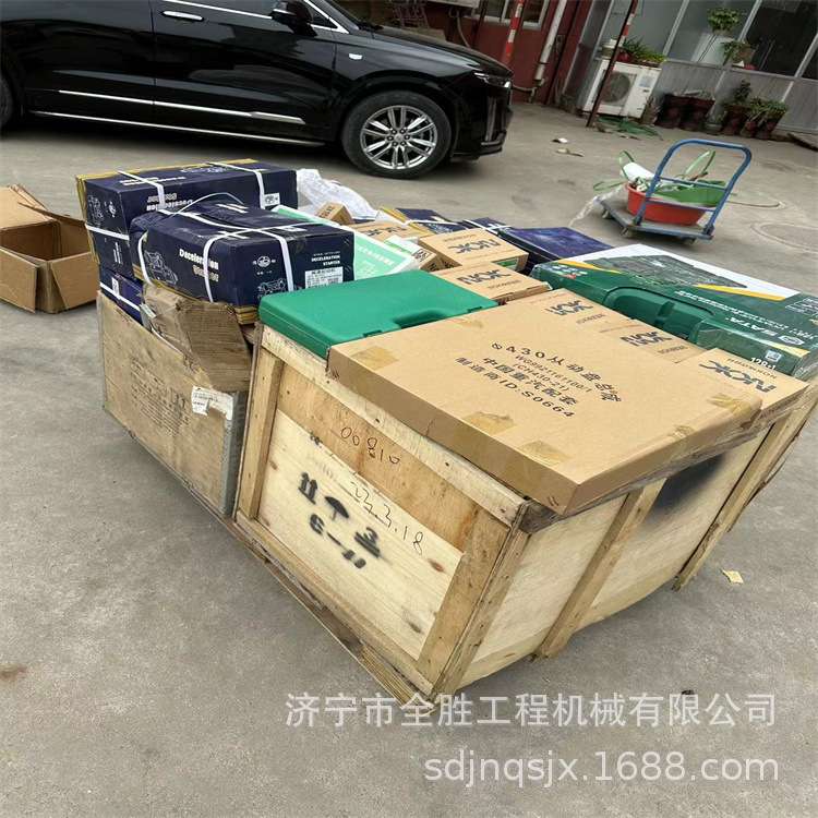 重汽豪沃371水泵 制动涨紧轮 驾驶室总成 后轮螺丝
