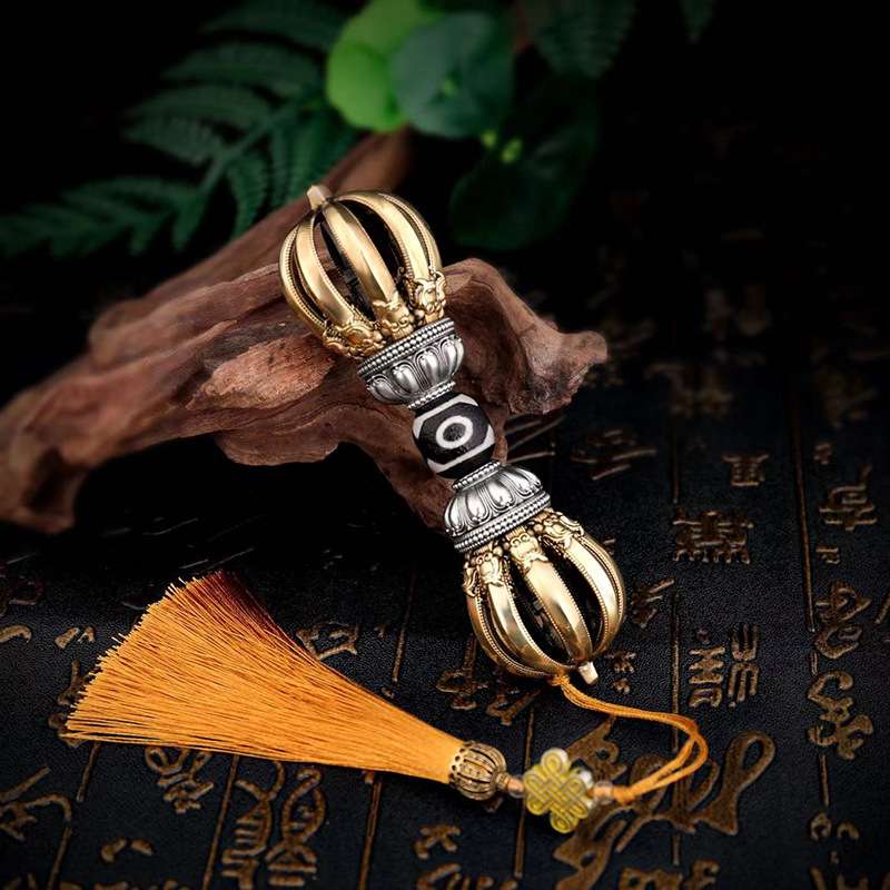 新款纯铜九股金刚杵降魔杵摆件藏式天珠款家用手把摆件普巴金刚杵