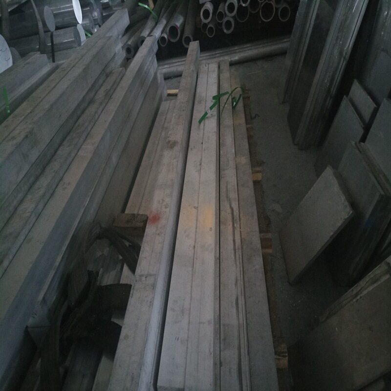 供应2A12-T4铝棒.铝板铝排西南铝管规格全自备锯床切割