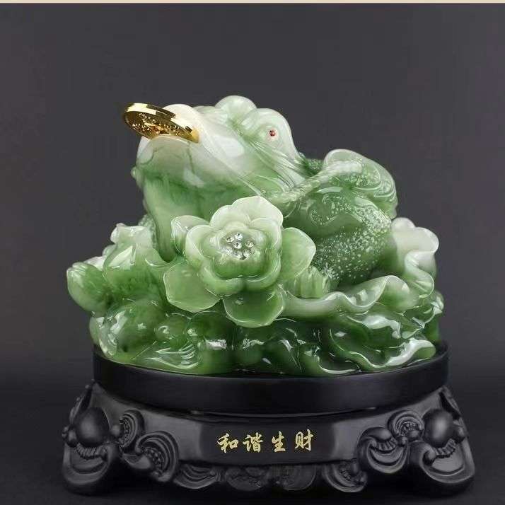 仿玉树脂工艺品转动蟾蜍招财金蟾三脚金蟾金蝉家居客厅装饰品摆件